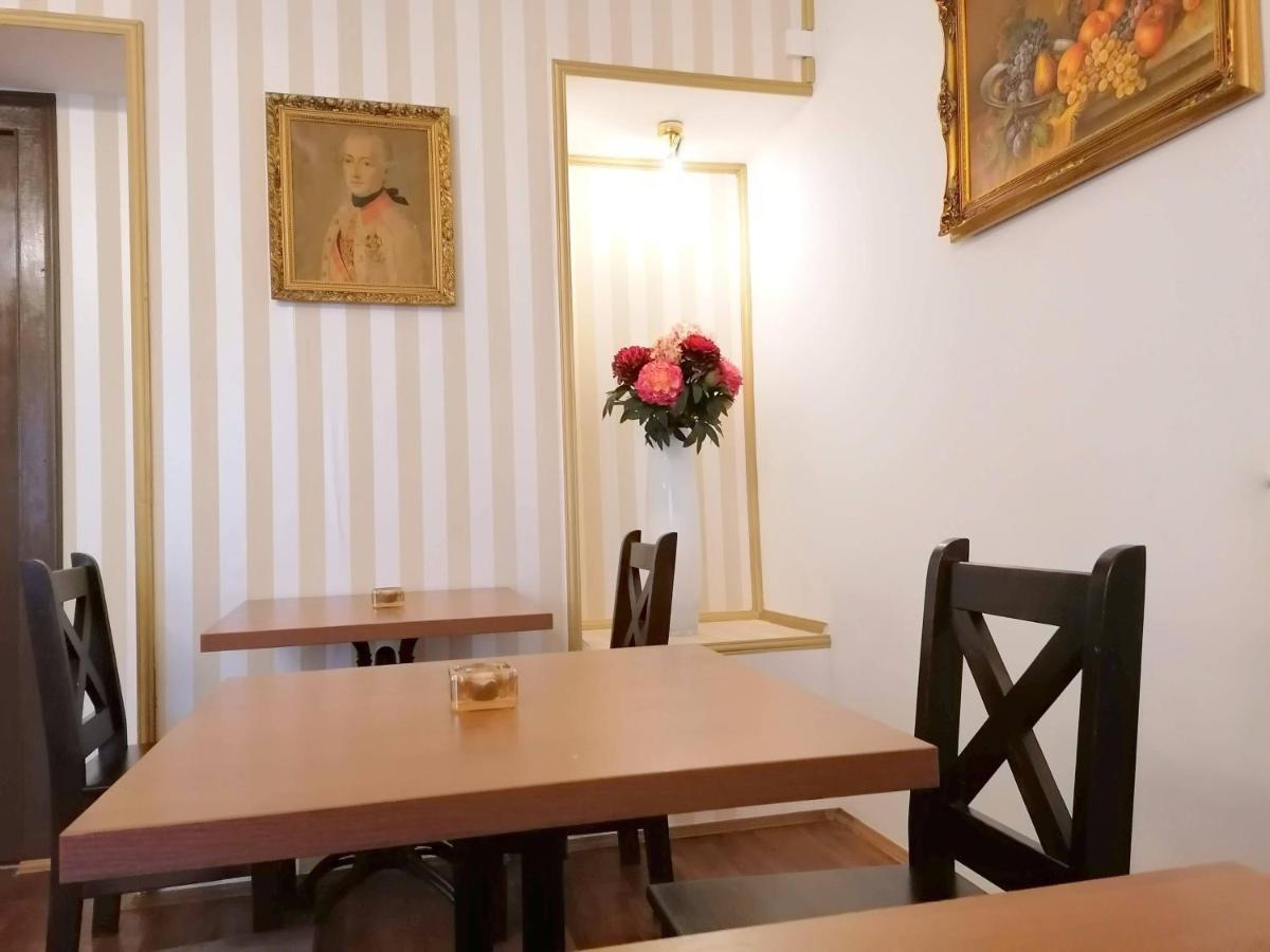 Hotel Dejmalik Litoměřice Bagian luar foto